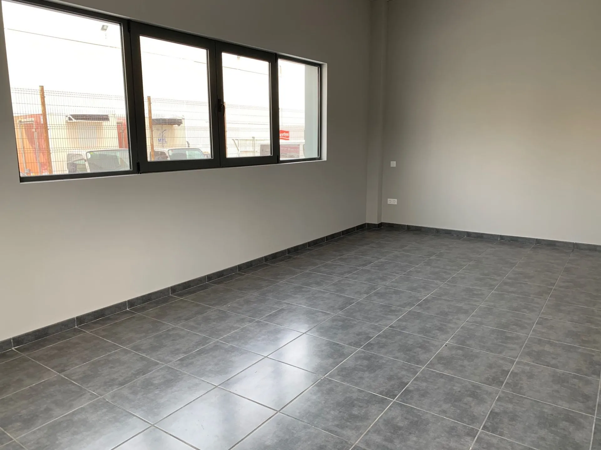 Nave en venta en Polígono de Güímar, ref. N0481, lista para escriturar